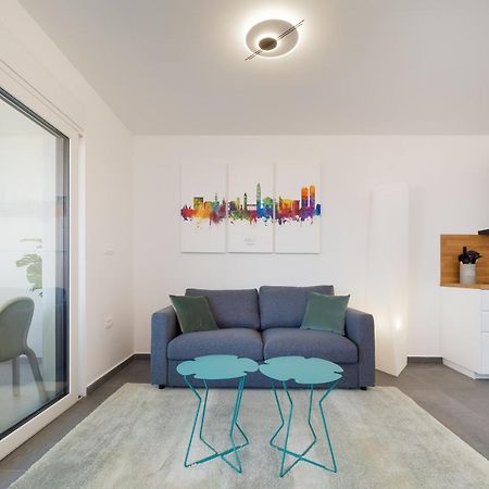 Luxury Apartment- Balcony- Private Rooftop And Jacuzzi- Common Pool Traù Esterno foto