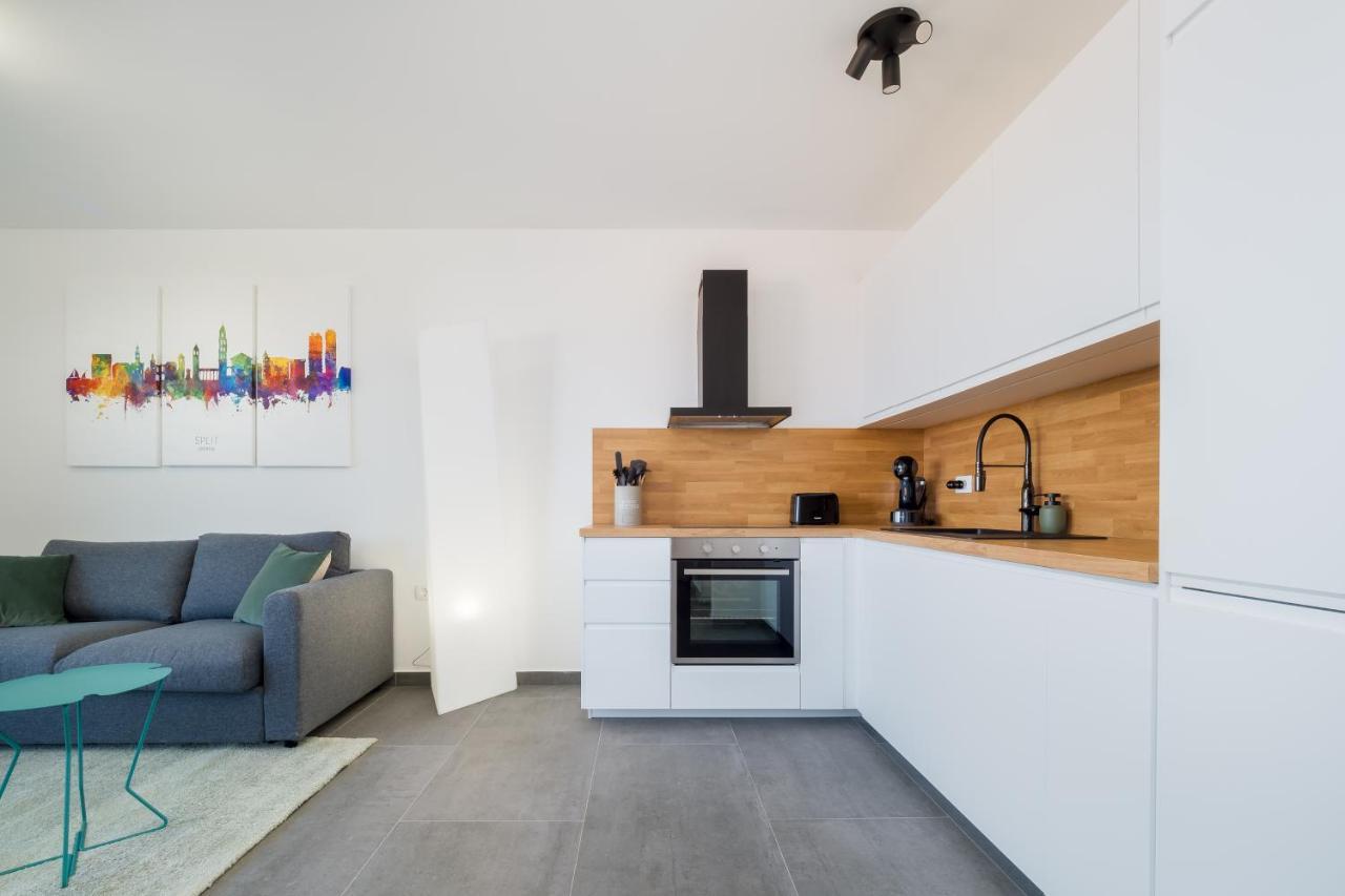Luxury Apartment- Balcony- Private Rooftop And Jacuzzi- Common Pool Traù Esterno foto