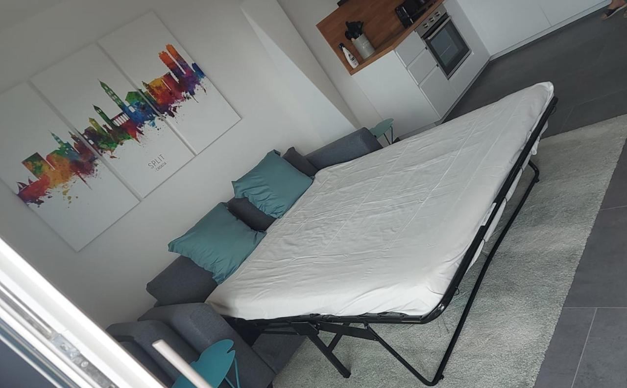 Luxury Apartment- Balcony- Private Rooftop And Jacuzzi- Common Pool Traù Esterno foto