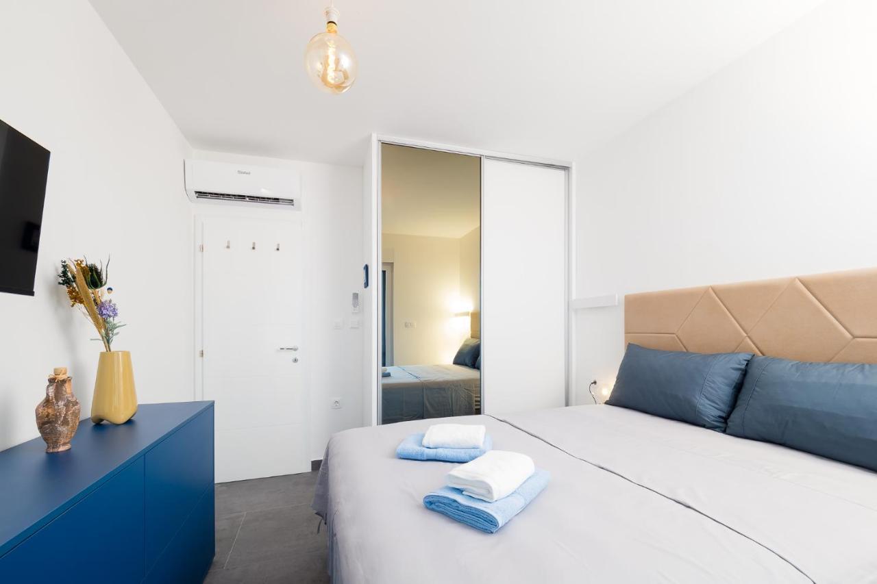 Luxury Apartment- Balcony- Private Rooftop And Jacuzzi- Common Pool Traù Esterno foto